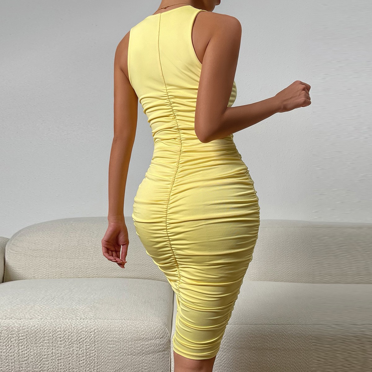 Robe ChicShe sans manches froncée, style européen et américain, moulante, décolletée, manches mi-longues et courtes._voghion.com