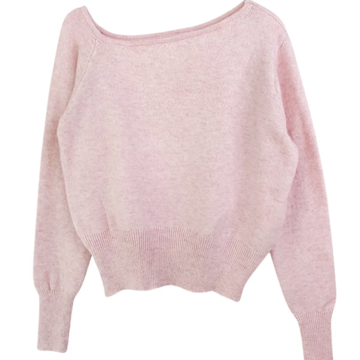 柔らかいピンクの不規則な長袖の斜めの肩のセーターの女性の秋冬の新型の修身の美しい露肩のchiのニットの上着