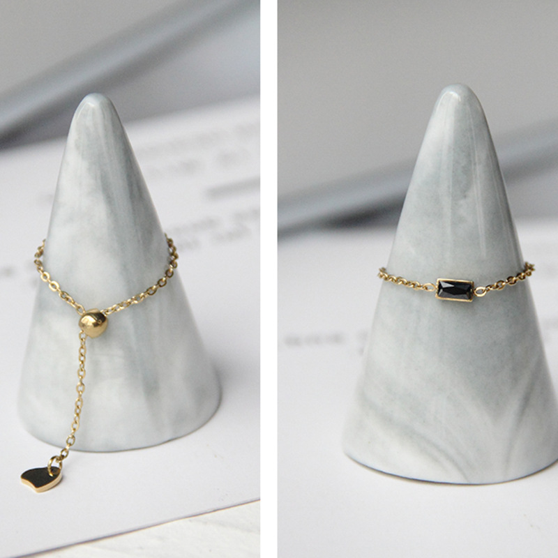 4g Weight 18K Gold Plated Plating Material Fashion Rectangle Titanium Steel Inlaid Zircon Rings