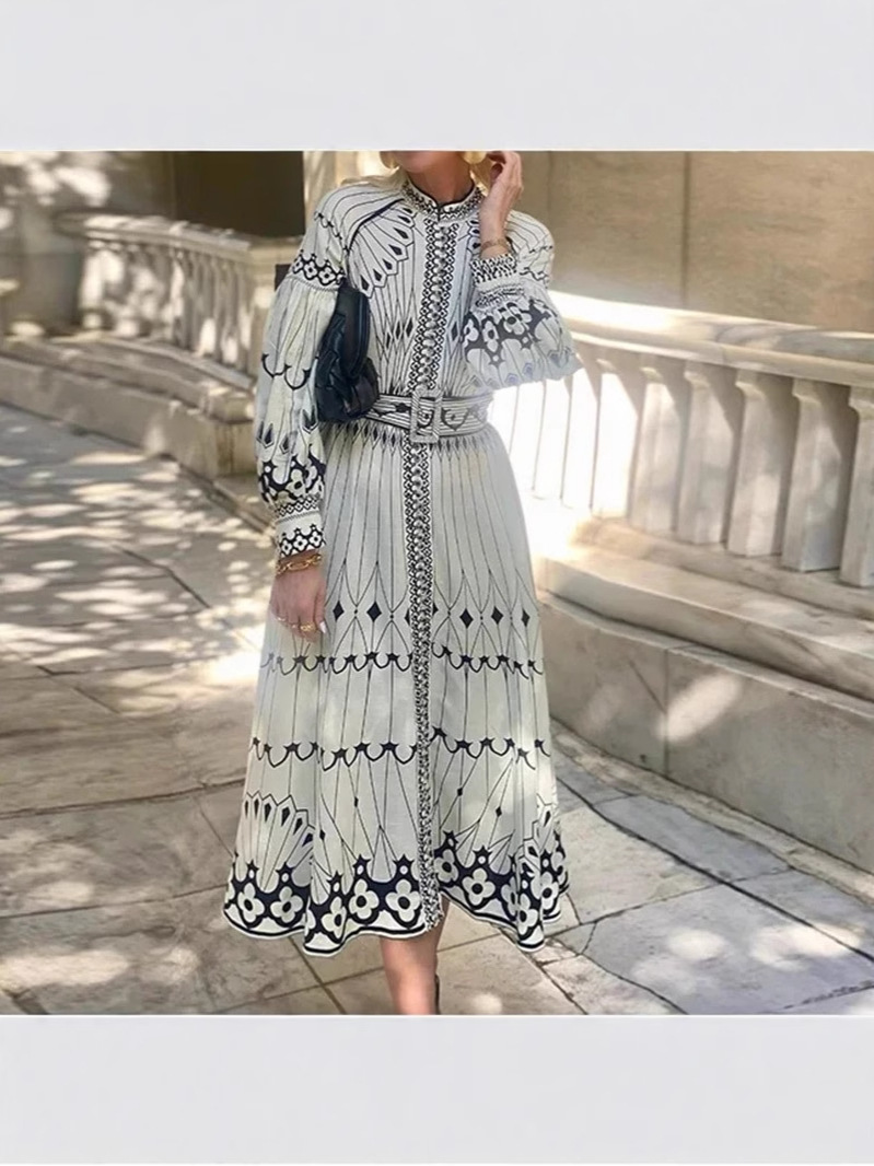 Estación independiente transfronteriza de Amazon Ropa europea y americana 25 nuevos vestidos elegantes de otoño e invierno de manga larga estilo palacio