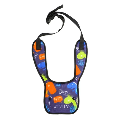 Seat belt shoulder pad: retainer anti-collar belly protection