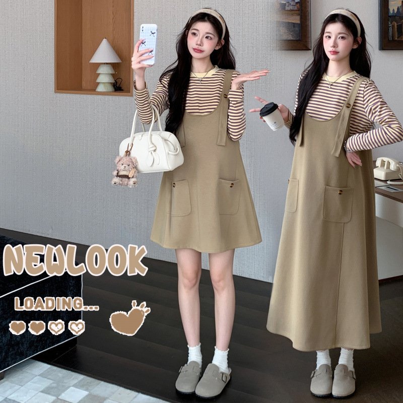 In stock: Maternity autumn dress set 2026 new model cotton striped base shirt + elastic maternity suspender skirt In stock: Maternity autumn dress set 2026 new model cotton striped base shirt + elastic maternity suspender skirt