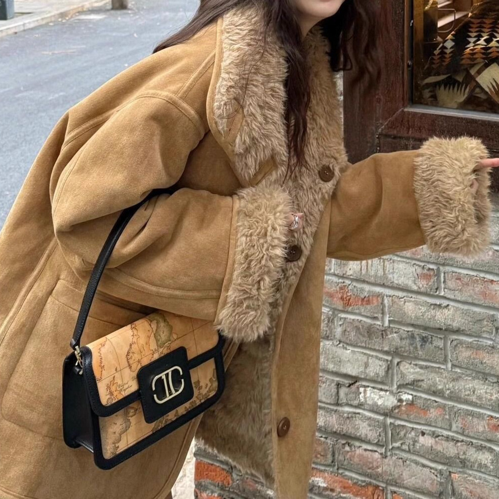 Reversible Fur Integrated Lamb Wool Jacket for Women Winter 2025 New Thickeneded Motorcycle Jacket Loose Fur Top