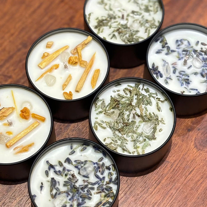 Vela aromática de ylang-ylang, lata de alta gama, cera de soja, regalo, fragancia de flores secas, venta al por mayor, lavanda romántica.