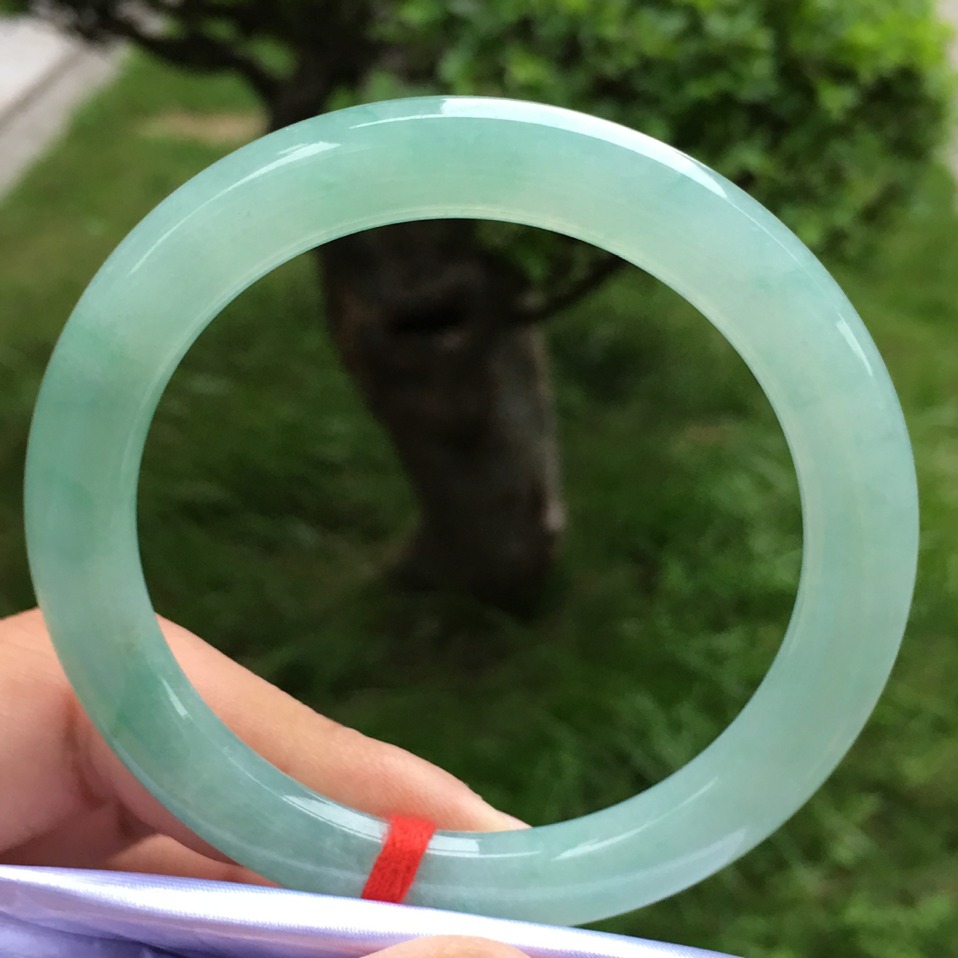 Natürliches burmesisches Typ-A-Jadeit-Armband, Jade-Armreif_voghion.com