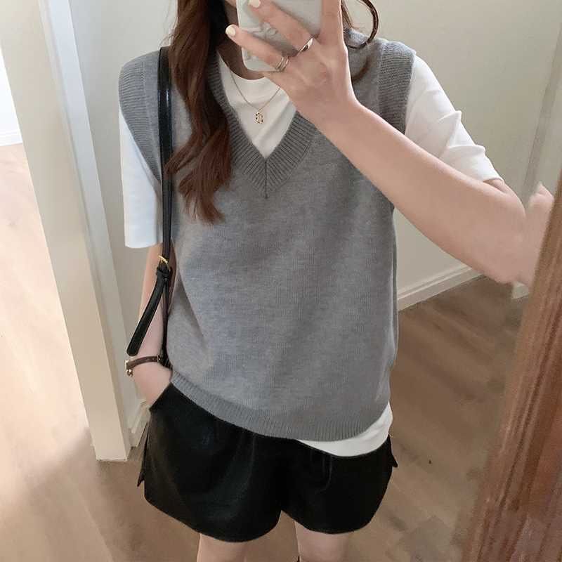 Kaning New Autumn Style Layered Loose Retro Knitted Vest for Women 2026 Autumn Korean Style Sweater Vest for Women