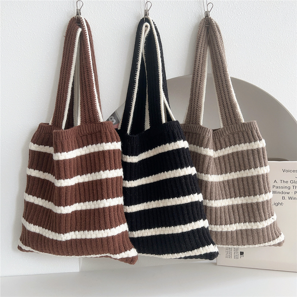 Women's Medium Knit Stripe Basic Classic Style Square Open Handbag display picture 2