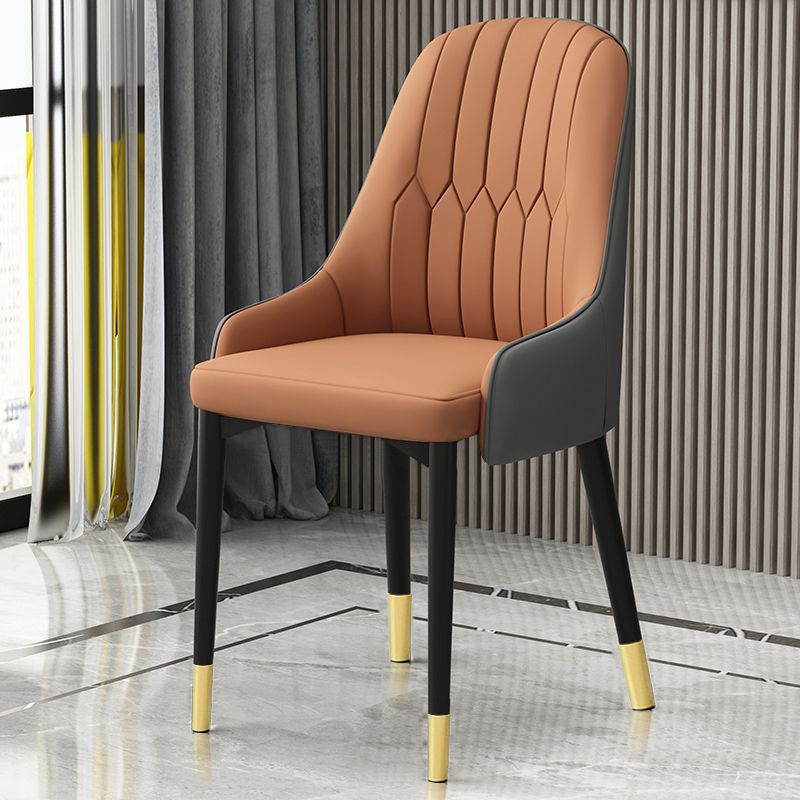 Silla de comedor de lujo nórdica, silla de respaldo doméstica moderna y simple, restaurante italiano, mesa de comedor de hotel de cuero de paquete suave