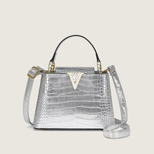 �{�~�y�¿���Ƥʯ�^�y���w�оW�t������r�Іμ�б���V����ˮͰ