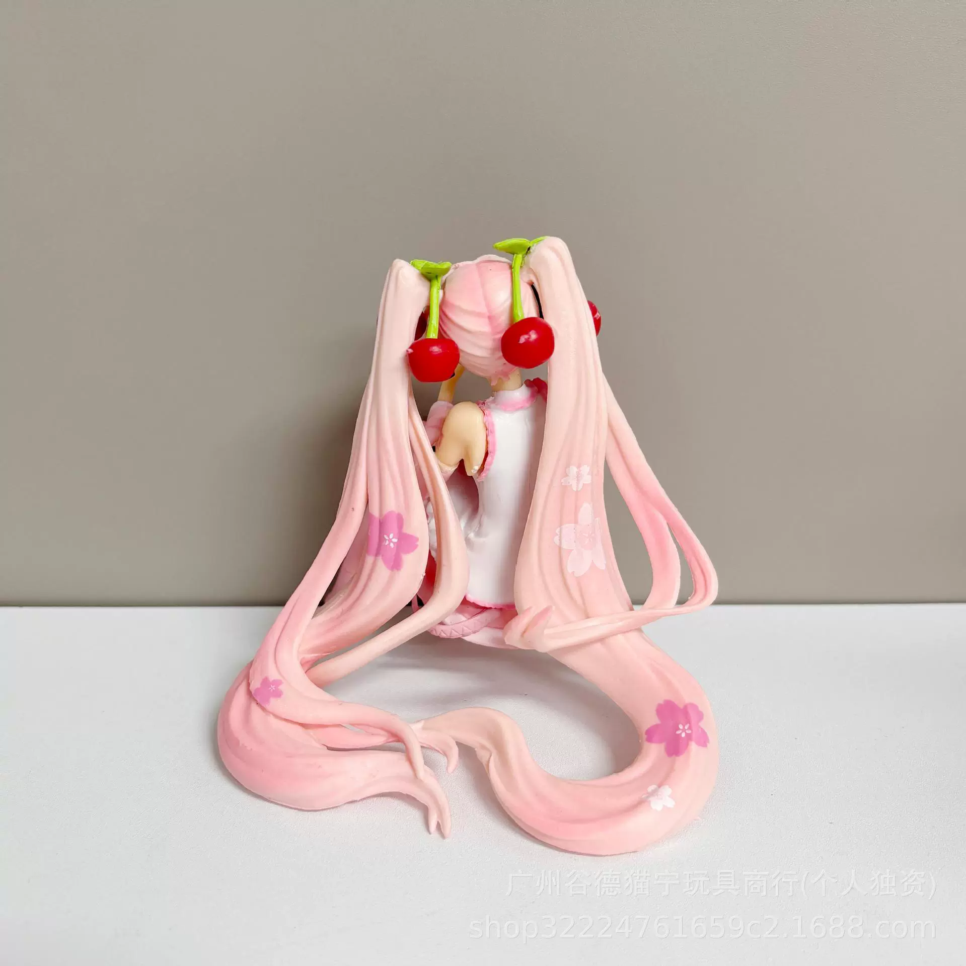 Шатун Мику Мику сидящая поза Sakura Hatsune фигура аниме двуразмерный декоративный модель автомобильная украшение тренд бренд