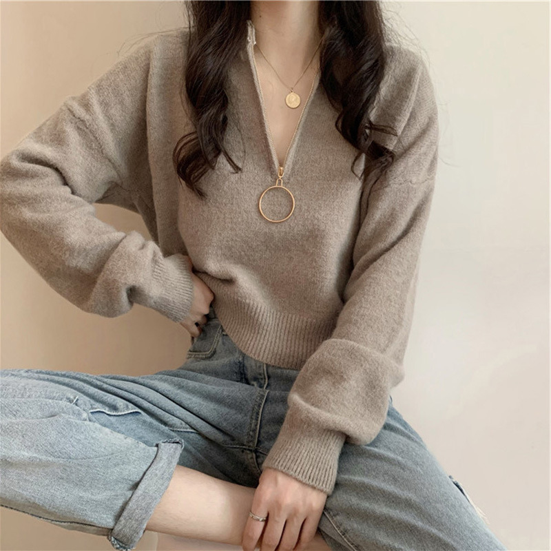 White demi-season design knitted sweater with zipper