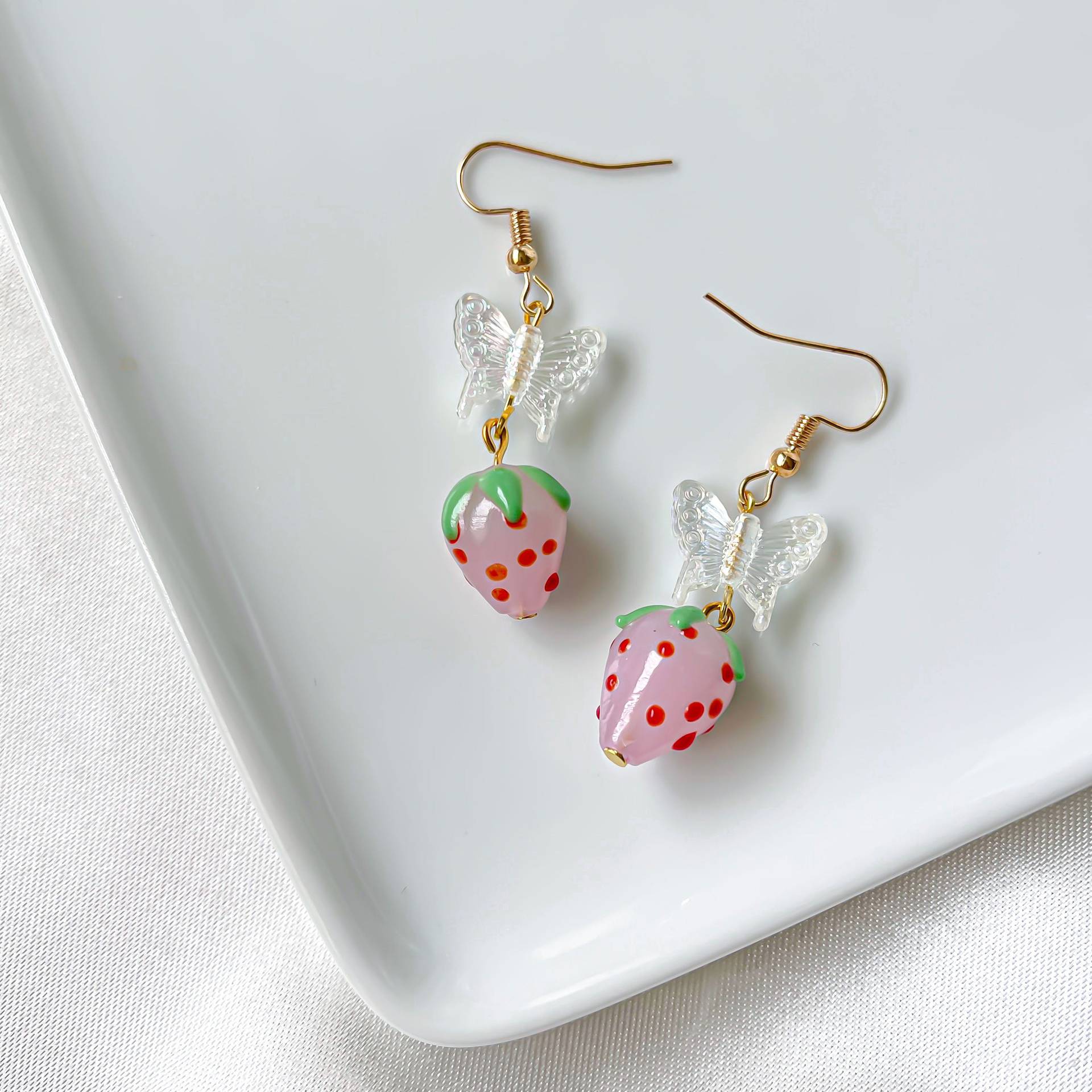 Strawberry, Butterfly Pattern 1 Pair Cute Sweet Strawberry Butterfly Resin Drop Earrings
