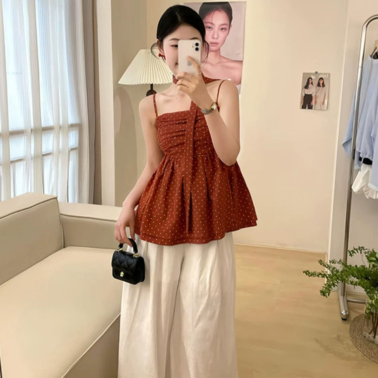 Красивая и красивая красная майка, верхняя одежда, новинка 2025 года, летний сладкий и пряный элегантный топ без рукавов в горошек для женщин