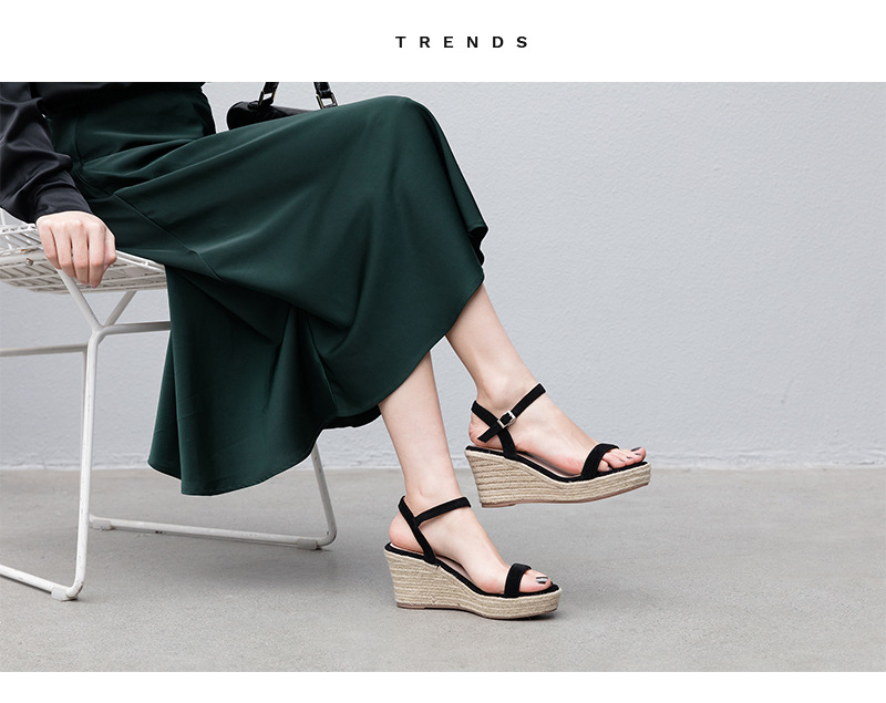 Sandal nữ quai ngang hở mũi gót cao 7 cm đế rơm — Màu đen chi tiết 12