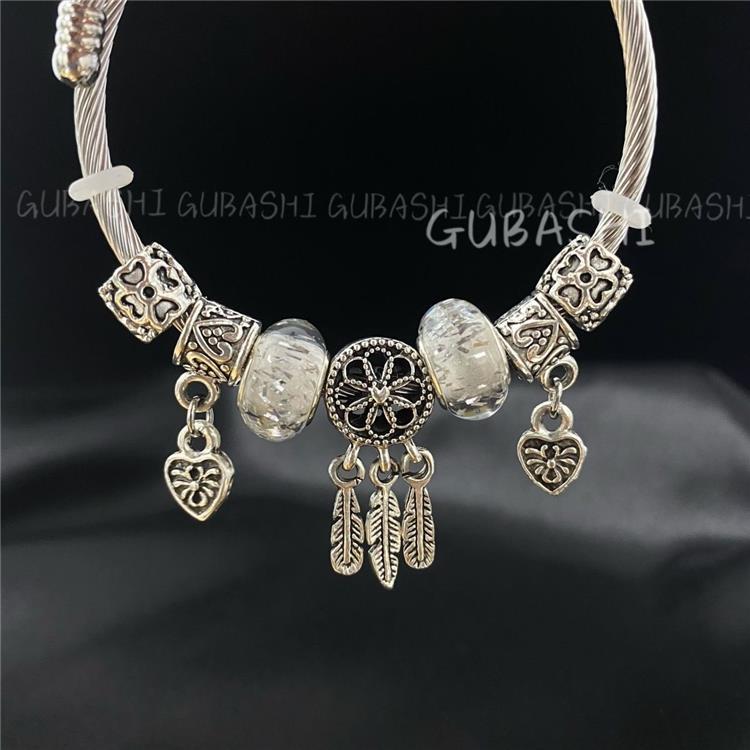 La pulsera de acero de titanio diy no se desvanece, alta gama, accessible, de lujo, retro, simple, ins, nicho fugitivo, princesa, ajustable, artístico femenino