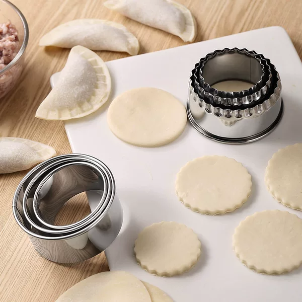 Stainless steel dumpling skin mold, round cutter, home-use dumpling-making tool, baking mousse ring, cake mold set