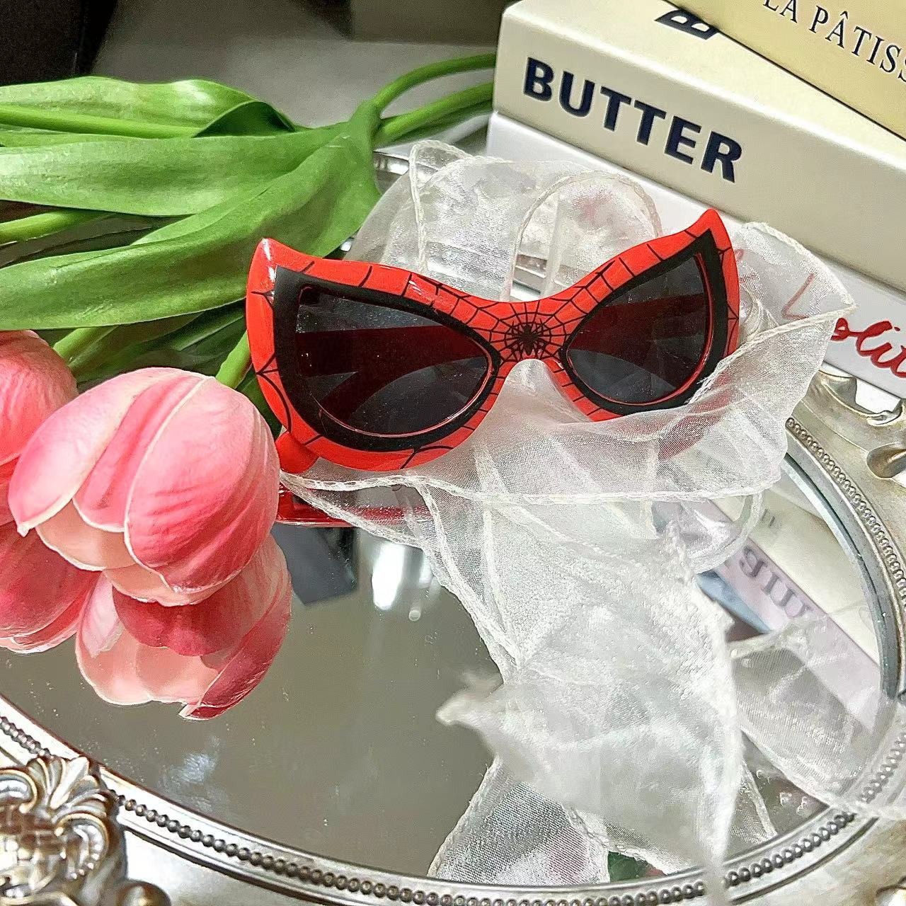 Children's fashionable cartoon cute sunglasses for men and women
