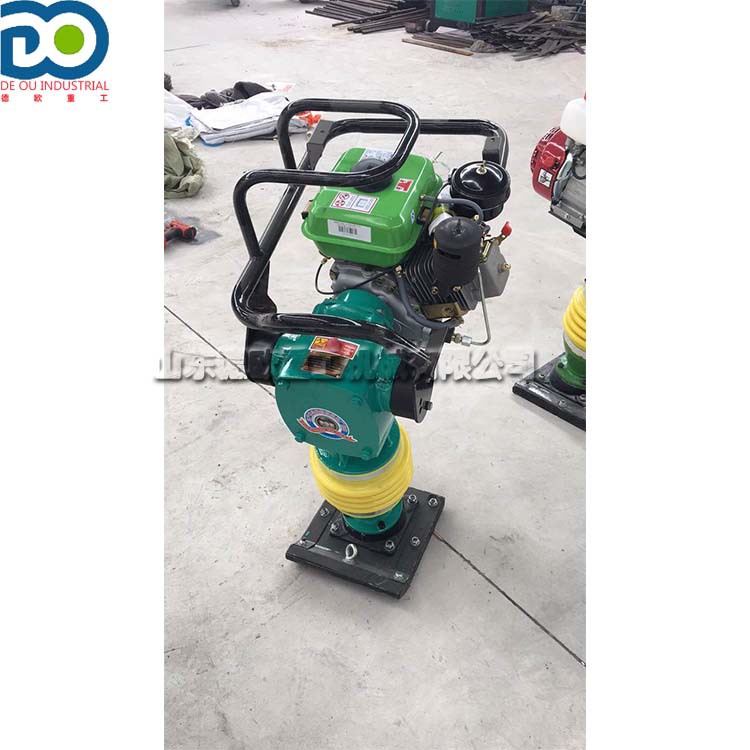狭窄场地施工设备建筑汽油冲击夯冲击振动分层夯实回填土压实机