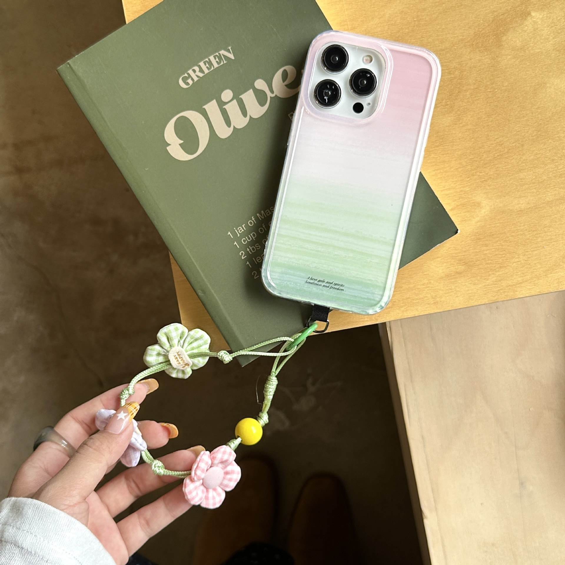 Pequeñas flores tridimensionales frescas para Apple 16ProMax funda para teléfono móvil 15Pro Gradiente 14/13 Nueva mujer 15PM