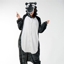 法兰绒卡通动物连体睡衣大灰狼大黄狗蝙蝠天马新款来样来图定制