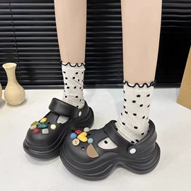 女式皮靴;厚底拖鞋;女式运动单鞋