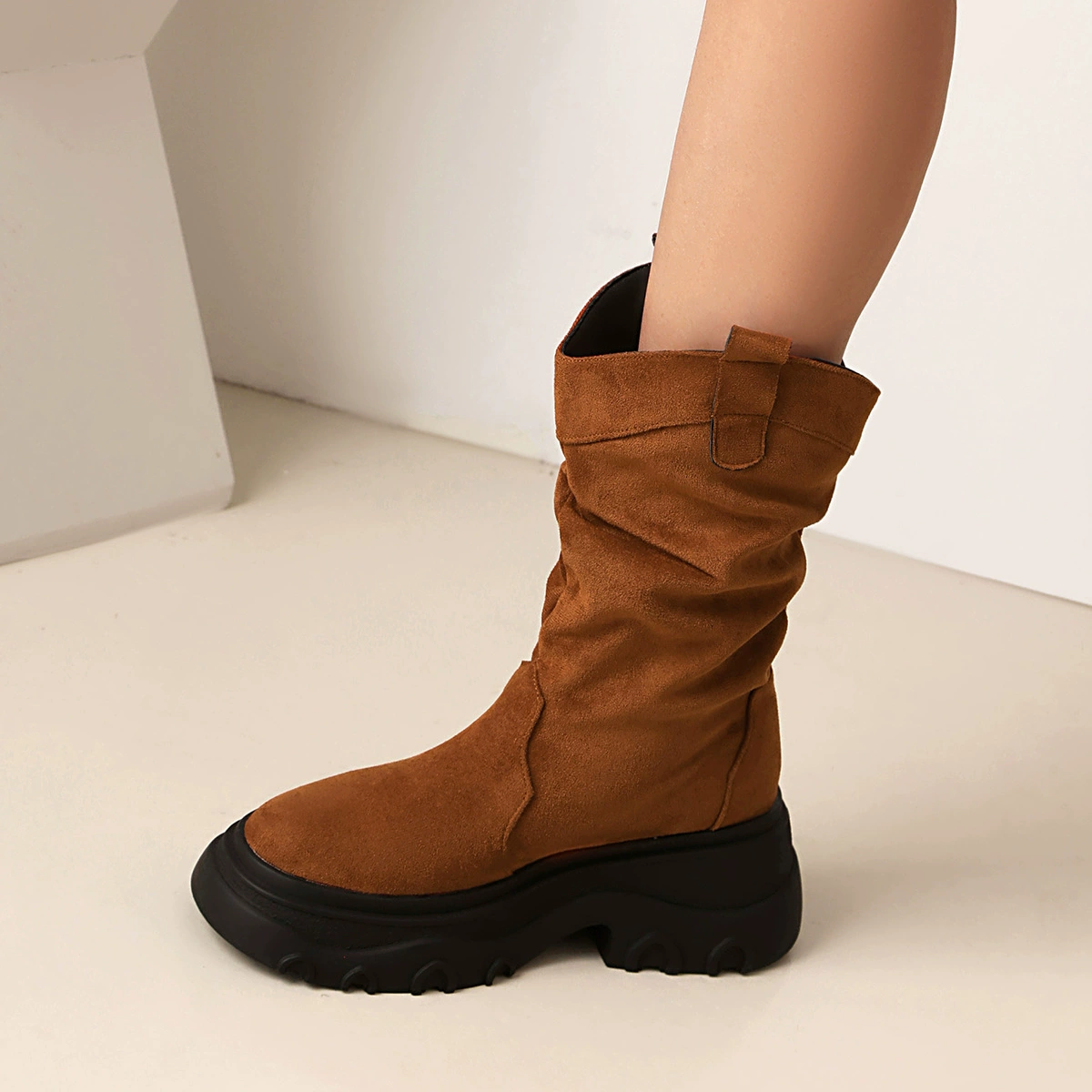 Осенние и зимние новые ретро стиль высокие каблуки западные сапоги дикие сапоги средние сапоги женские сапоги