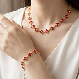 项链;手链;手环