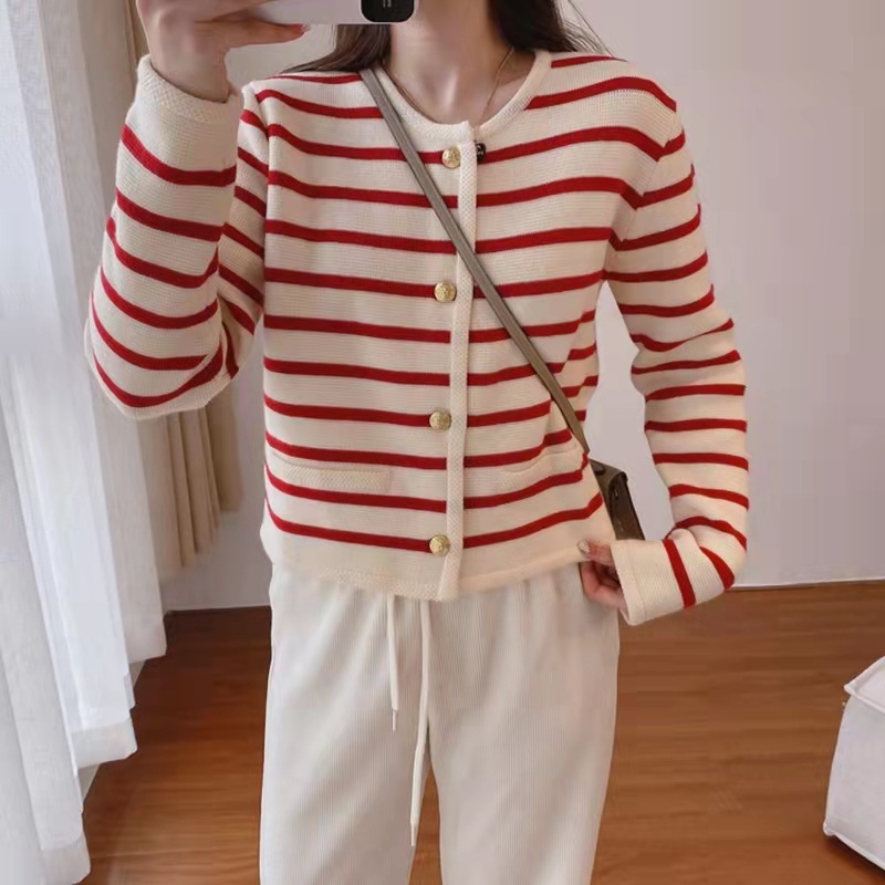 Knitted autumn cardigan with a round collar