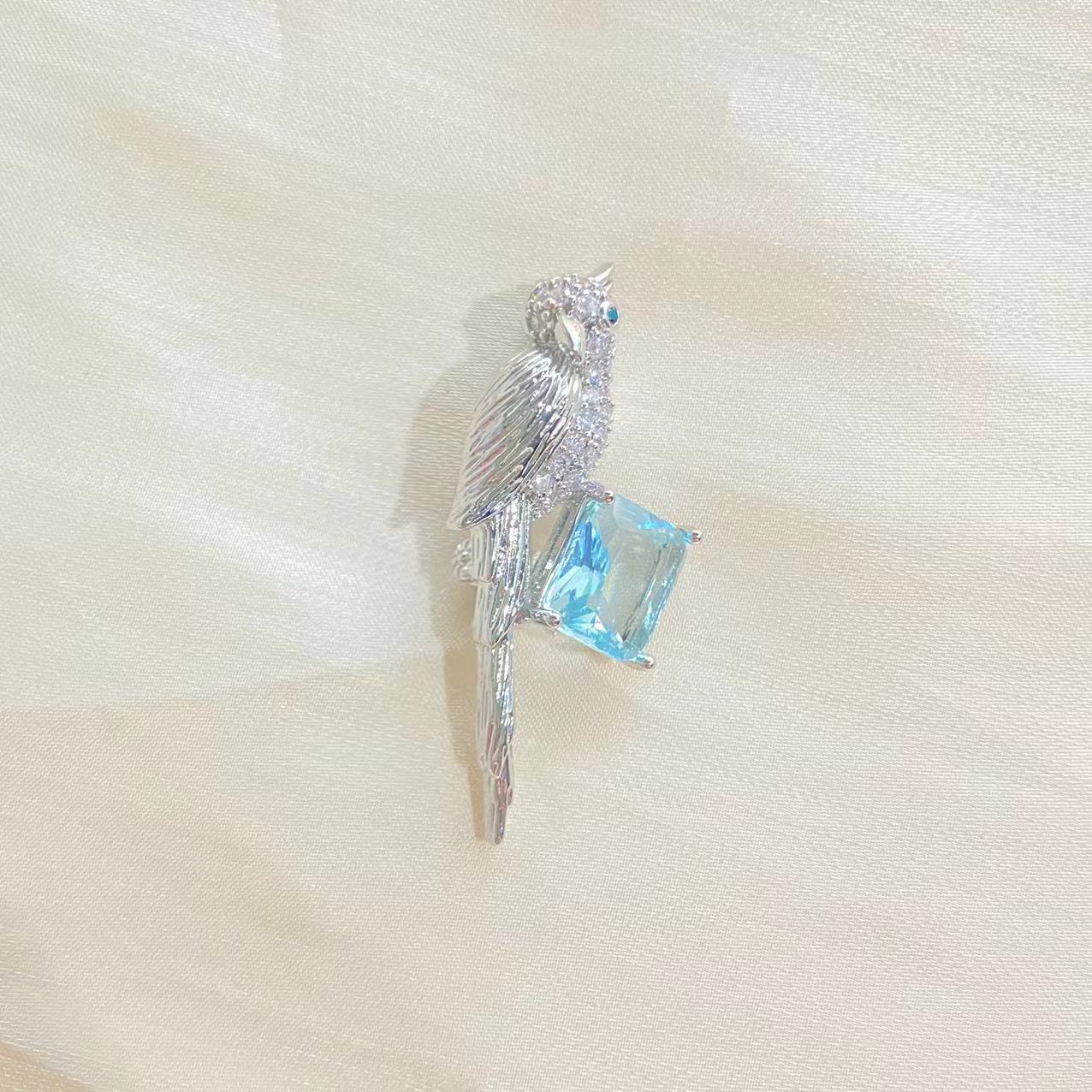 높은 감각 틈새 디자인 동물 CORSAGE 앵무새 브로치 코트 스웨터 액세서리