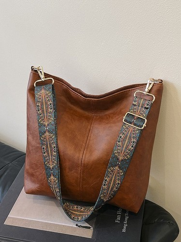 European and American Fashion Handbag Shoulder Crossbody Large Capacity Bucket Bag Solid Color PU Women's Bag Street Trend