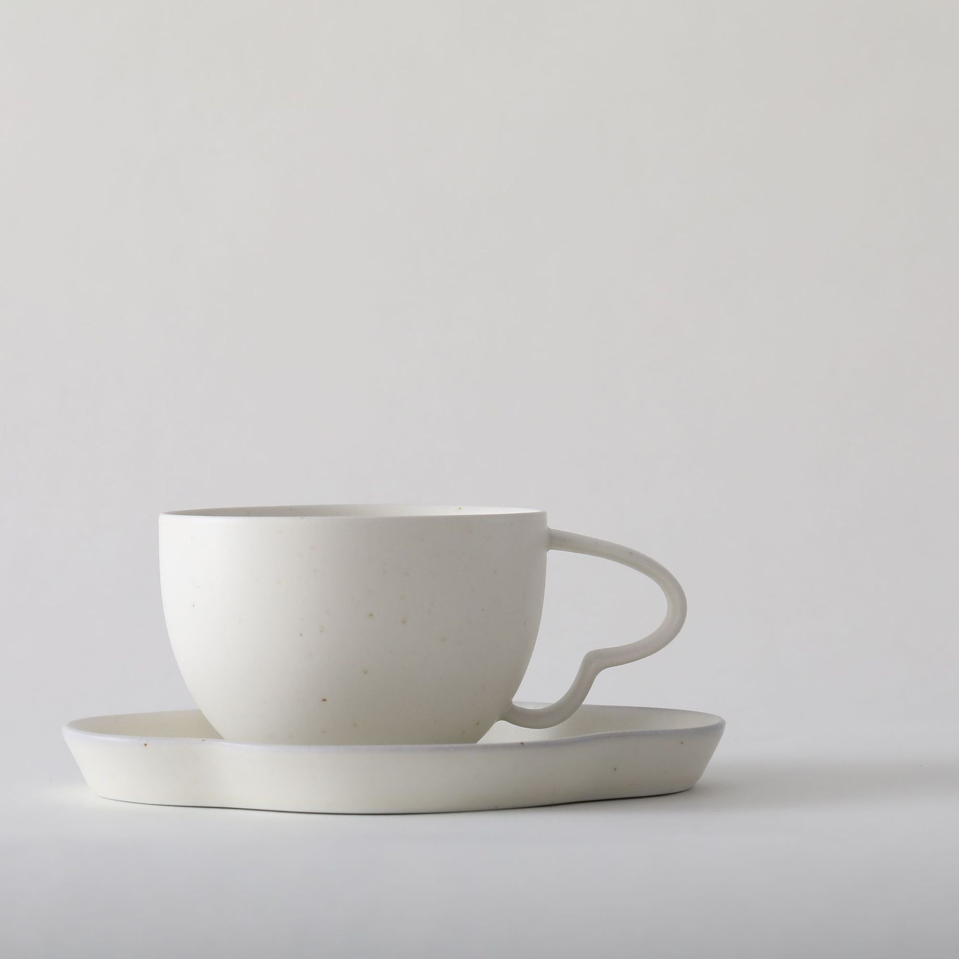 Nube japonesa retro alto nivel simple horno de cerámica de alto valor facial tazas de café tazas de platos set tazas medievales