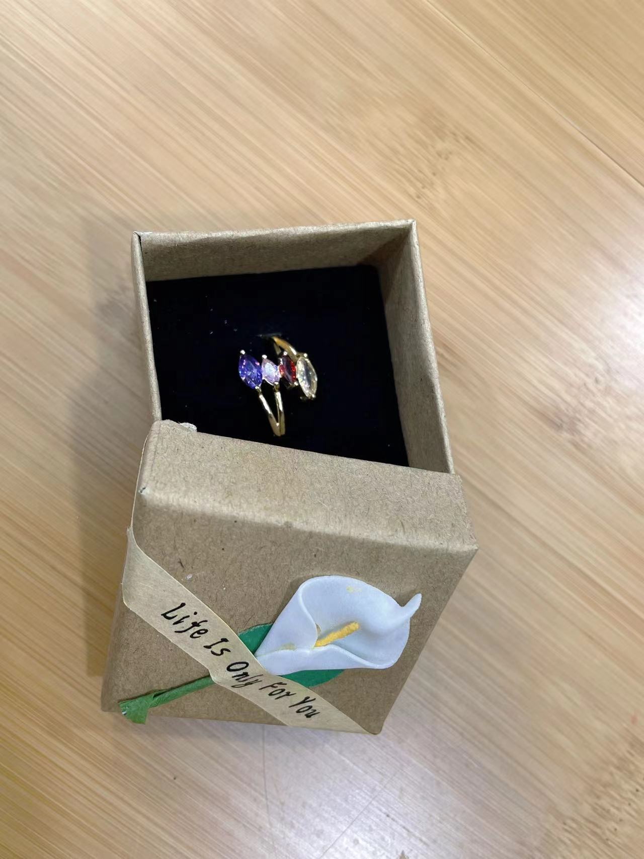 Caja de papel para joyería