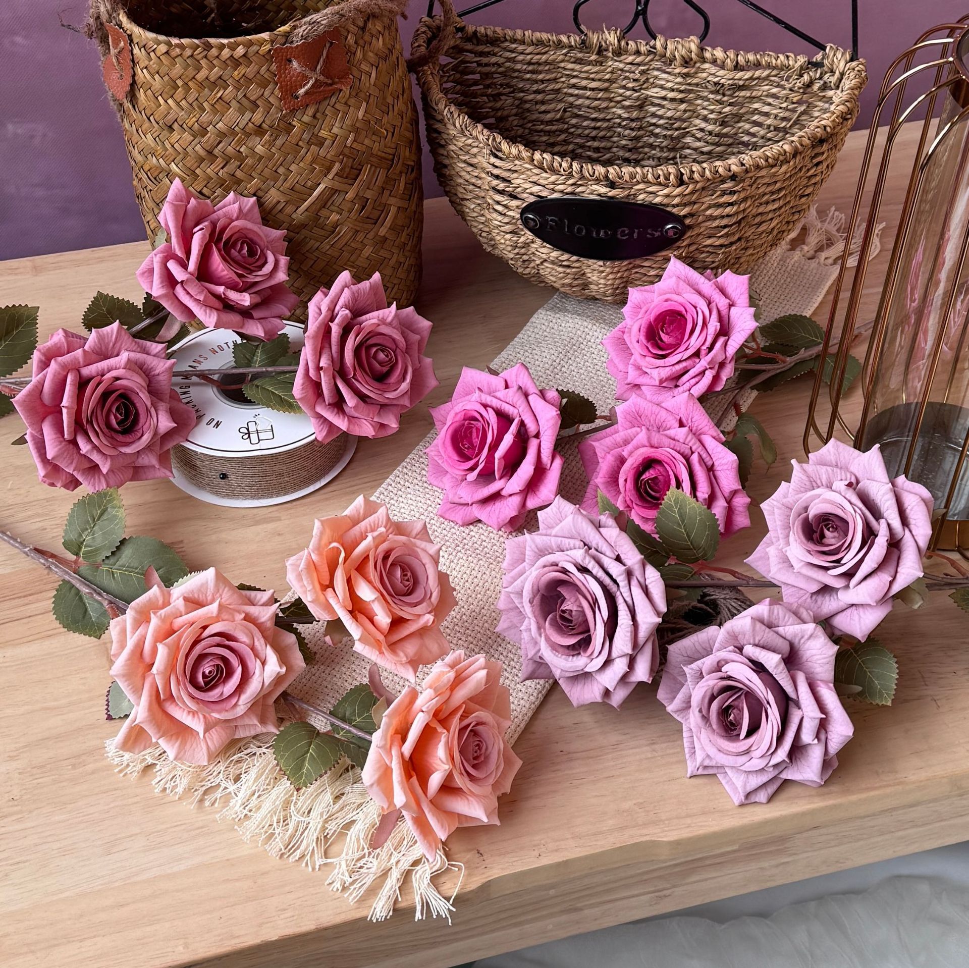 3 cabezas Mocha cariño cabochillo Rosa flor artificial decoración de la sala de estar decoración floral arreglo de flores boda