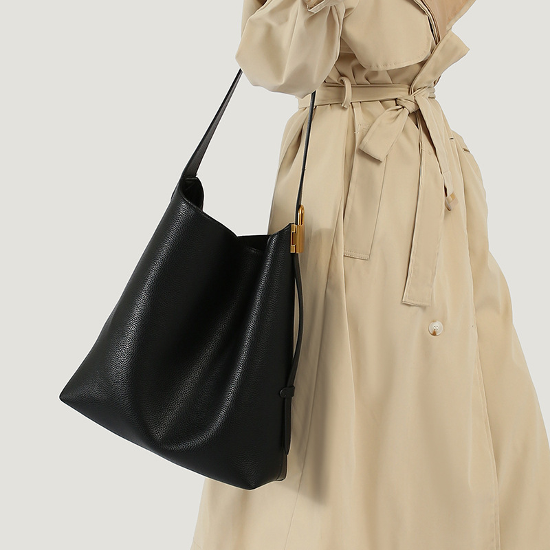 Guangzhou Women's 2024 Hobo Large Capacity Tote Bag Soft Leather Bucket Bag Commuter Shoulder Bag Fashion Versatile Handbag - Thumbnail 3