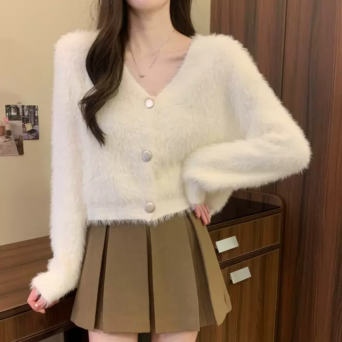 仿貂毛温柔风奶甜系V领针织毛衣女2025冬季新款长袖软糯针织开衫