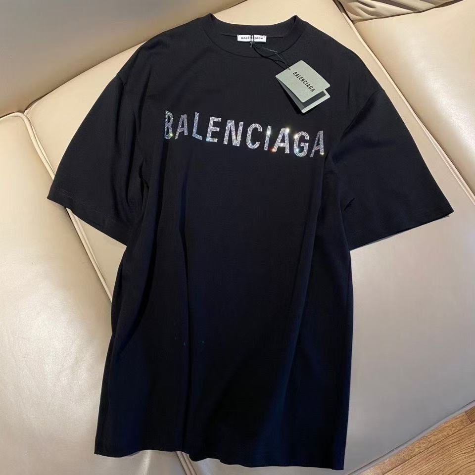 Kişi üçün qısaqol köynək, daş bəzəkli unisex model