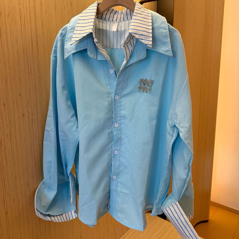 Miu Series "Shenzhen Nanyou" Beaded Logo Long-Sleeve Shirt, Faux Two-Piece, Loose and Versatile Style, New Spring/Summer Collection
