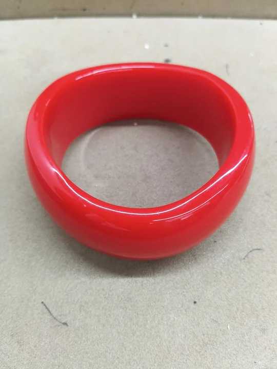 Europa y los Estados Unidos acrílico maduro irregular geometría pulsera redonda simple nicho transfronterizo de alta calidad personalidad joyas de mano para mujeres image 14