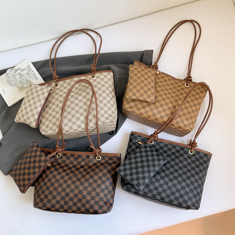 Bolsa de mano coreana transfronteriza a cuadrícula bolsas de mujer 2025, nuevo otoño bolsas de hombro de gran capacidad, bolsas para niños bajo las axilas