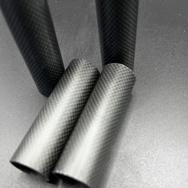 现货卷制3K碳纤维管平纹斜纹3K碳纤管强度高碳纤维管材定 制厂家