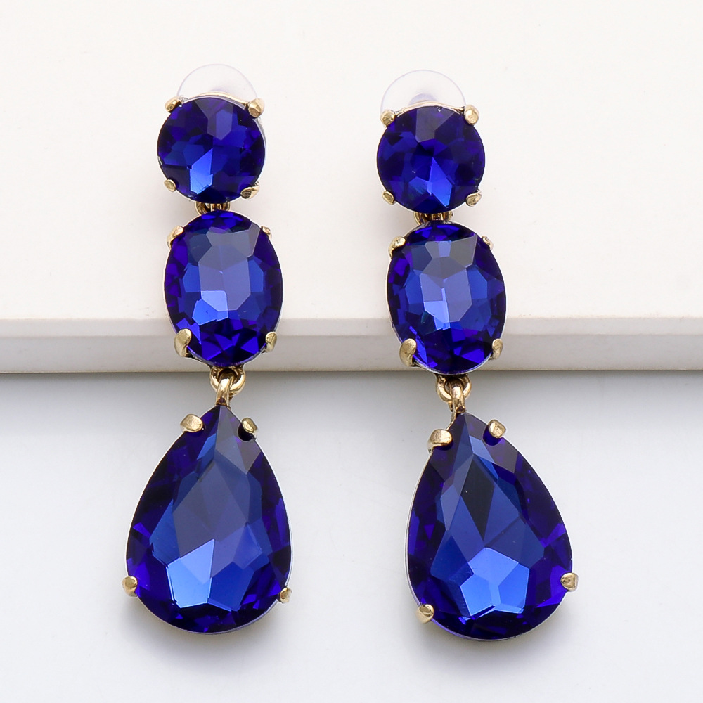 Pendientes De Diamantes Coloridos En Forma De Gota De Moda display picture 9