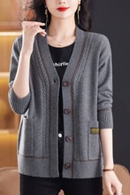 恒源祥彩羊秋装羊毛针织开衫羊毛衫中老年上衣加大春秋毛衣外套