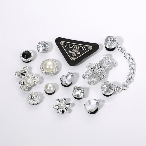 Cross-border hole shoe flower personalized DIY decoration cartoon cute 3D chain little bear accessories detachable shoe fasteners