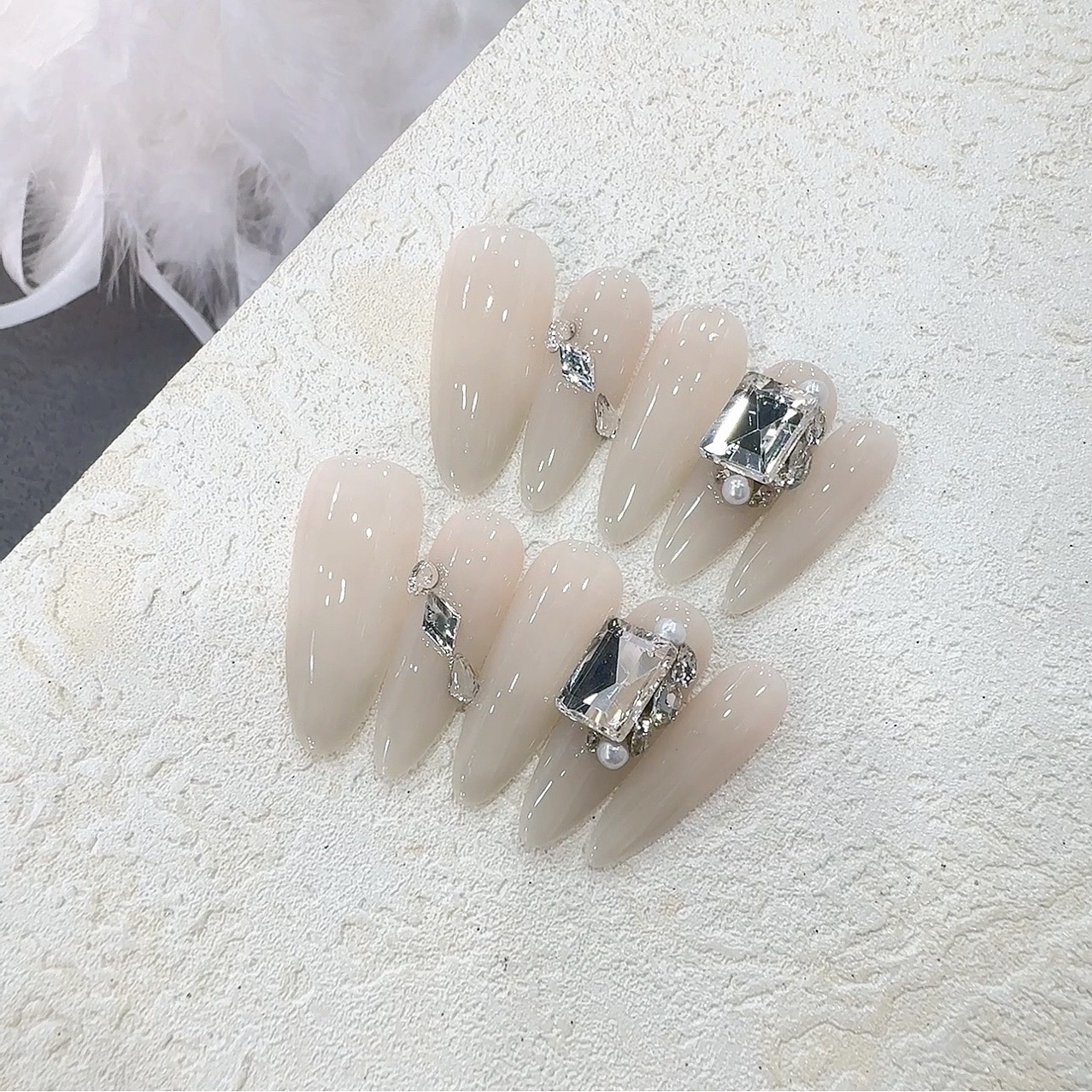 Li Xiaoying wearing armour [real shot] pure handmade manicure wearing armour temperament nude ice tea pile drill nail stickers