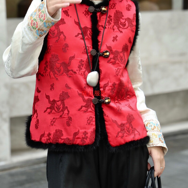 Chinese Style Winter New Women's Slimming Jacket 2025 New Chinese Style Button-Up Top Autumn and Winter Temperament White