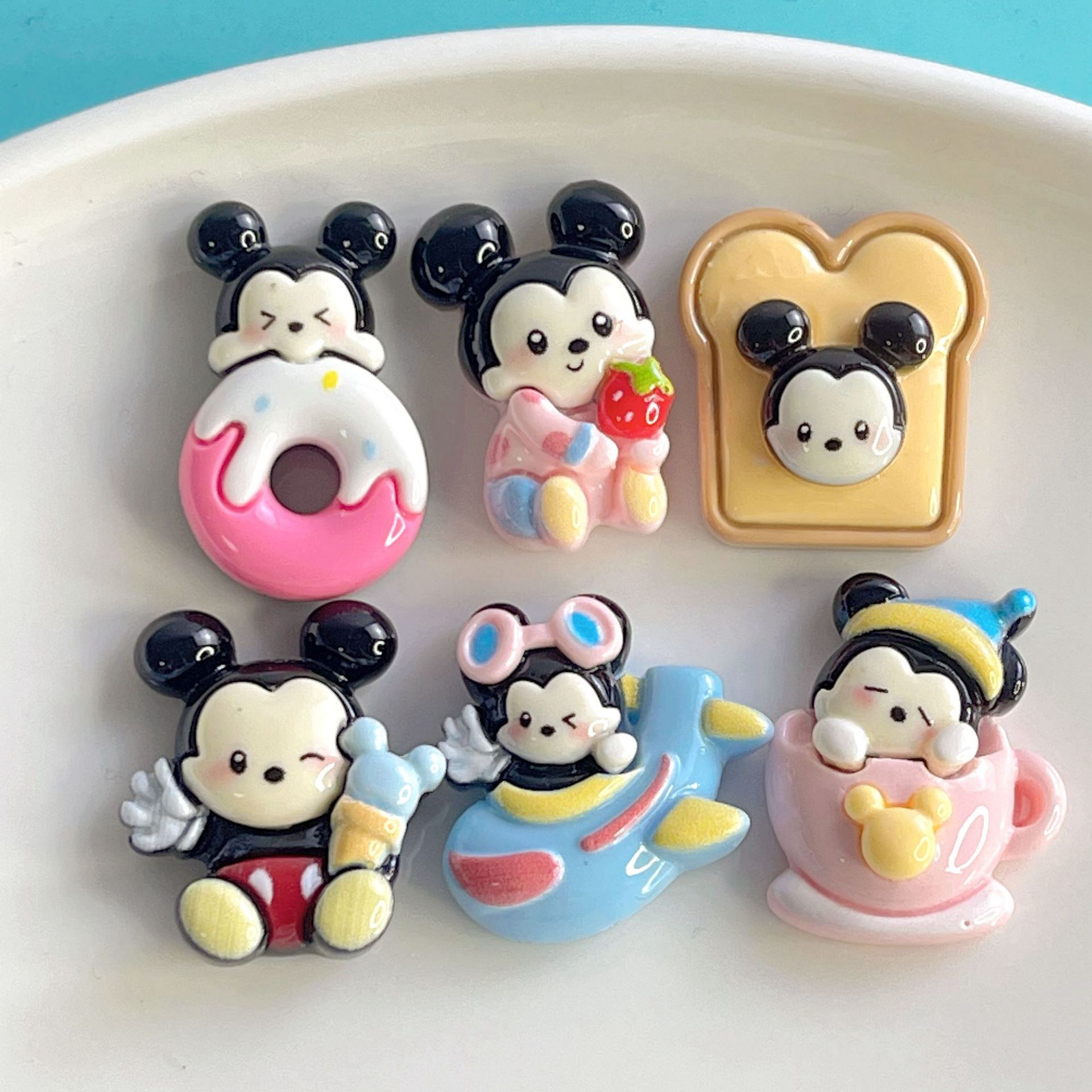 Cartoon Cute Circle Qiqi Cream Glue DIY Handmade Hair Accessories Headline Phone Case Water Cup Resin Accessories Batch