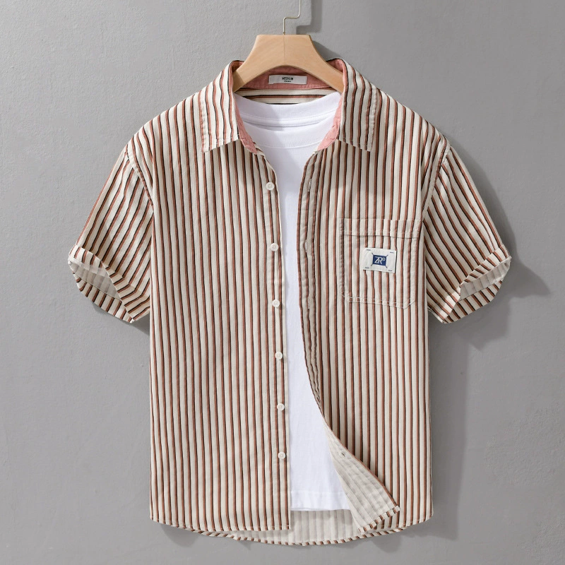 Летняя мужская полосатая минималистская рубашка с короткими рукавами