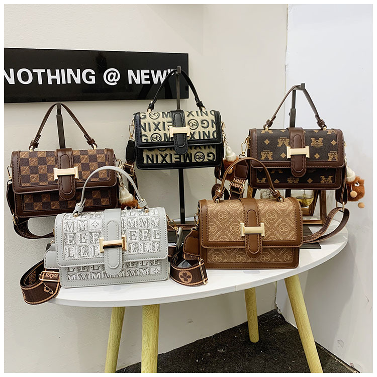 Borsa a tracolla piccola quadrata donna design classico niche_voghion.com