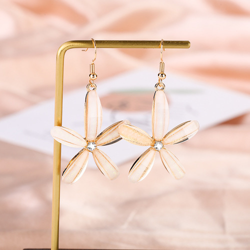 New Style Trendy Internet Celebrity Elegant Earrings Women's Exaggerated Petal Earrings Personality Retro Ear Hooks Super Shiny Fashionable Earrings for Women