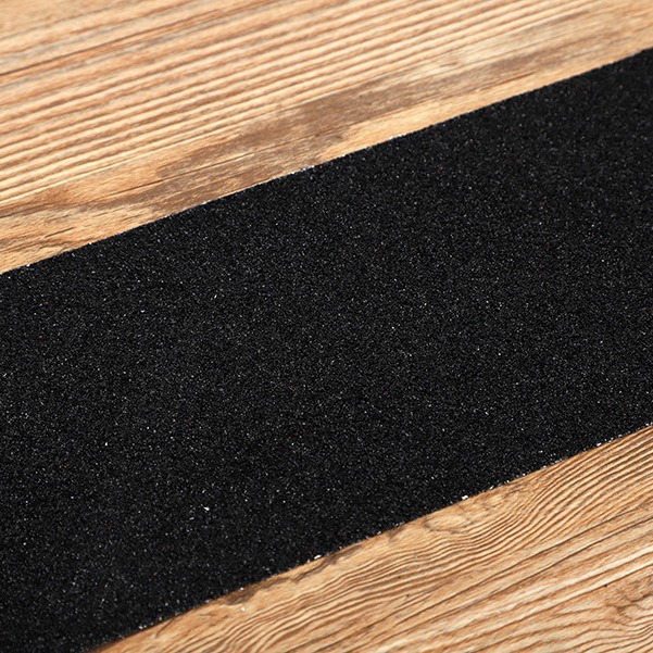 Transfronterizo PVC negro esmerilado antideslizante cinta tierra antideslizante resistente al desgaste hoja 15cm * 60cm escalera antideslizante pegatina